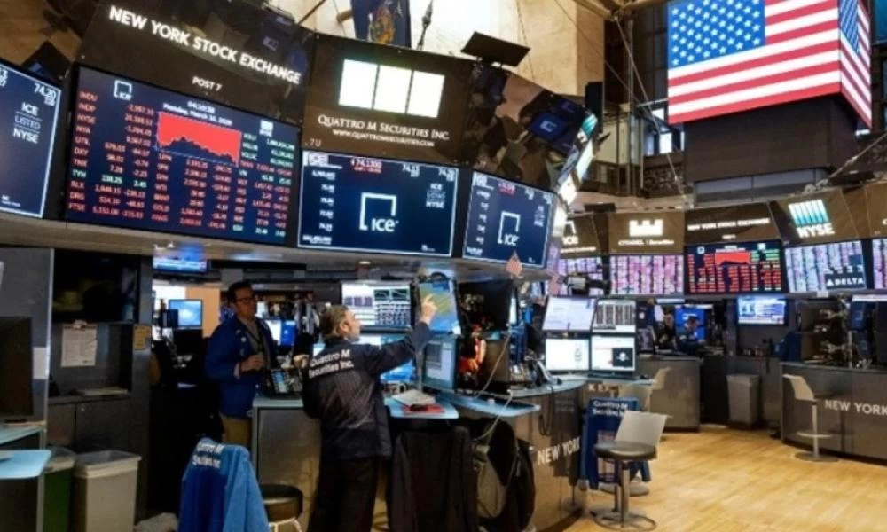 Wall Street: «Βουτιά» έκανε ο Nasdaq, σημαντικές απώλειες για Dow Jones και S&P 500